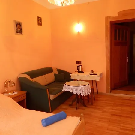 Wolne Pokoje Pod Wyciagiem Privatunterkunft *